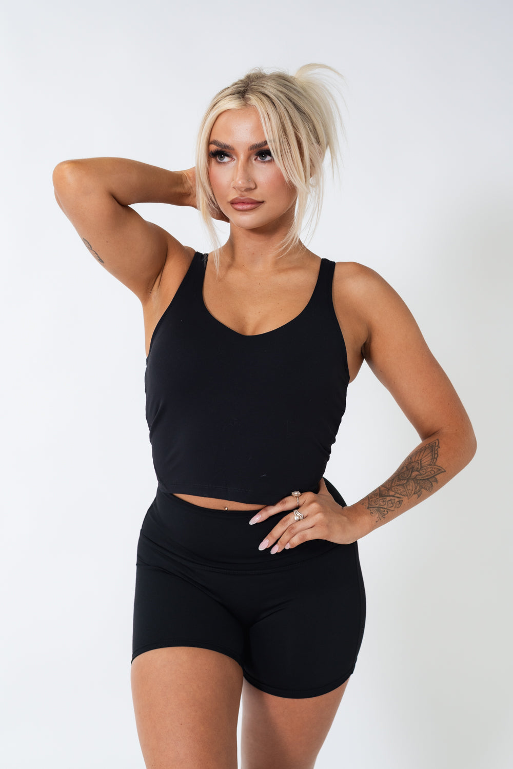ACTIVEWEAR