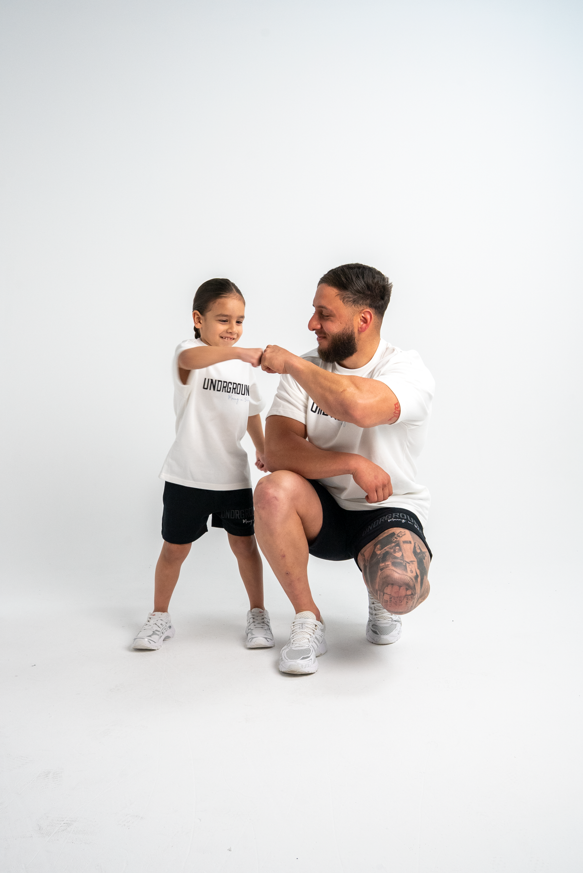 KIDS MOVING IN SILENCE TEE x SNOW