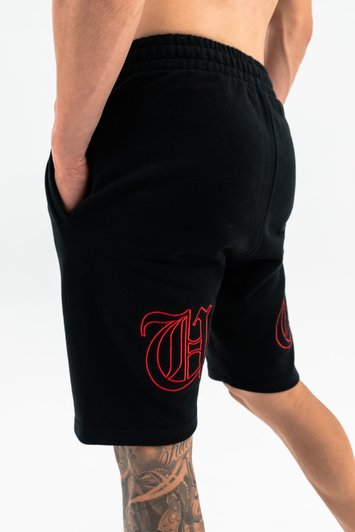Cotton Shorts x Black/Red