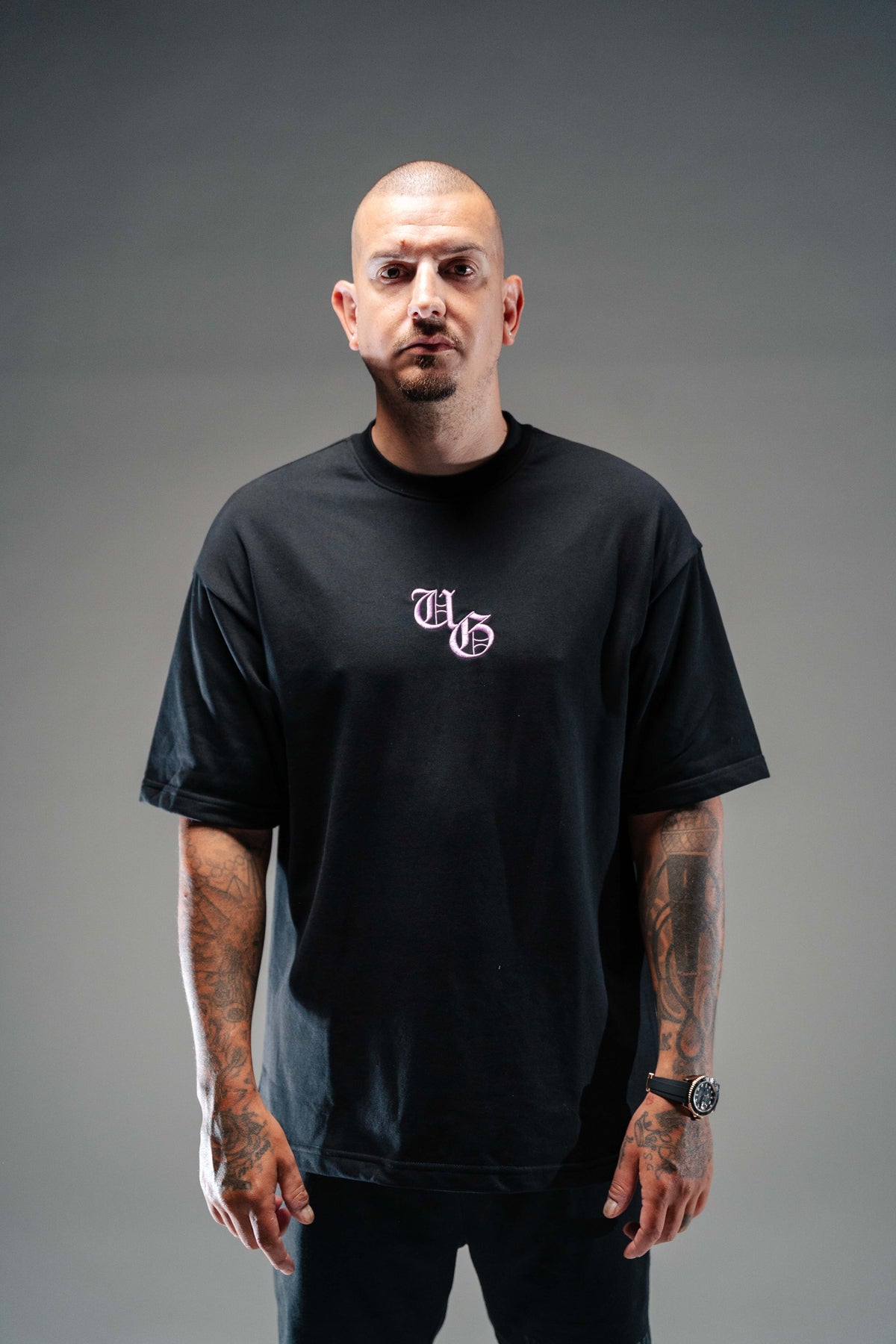 Ol' English Reload Tee (Black/Lilac)